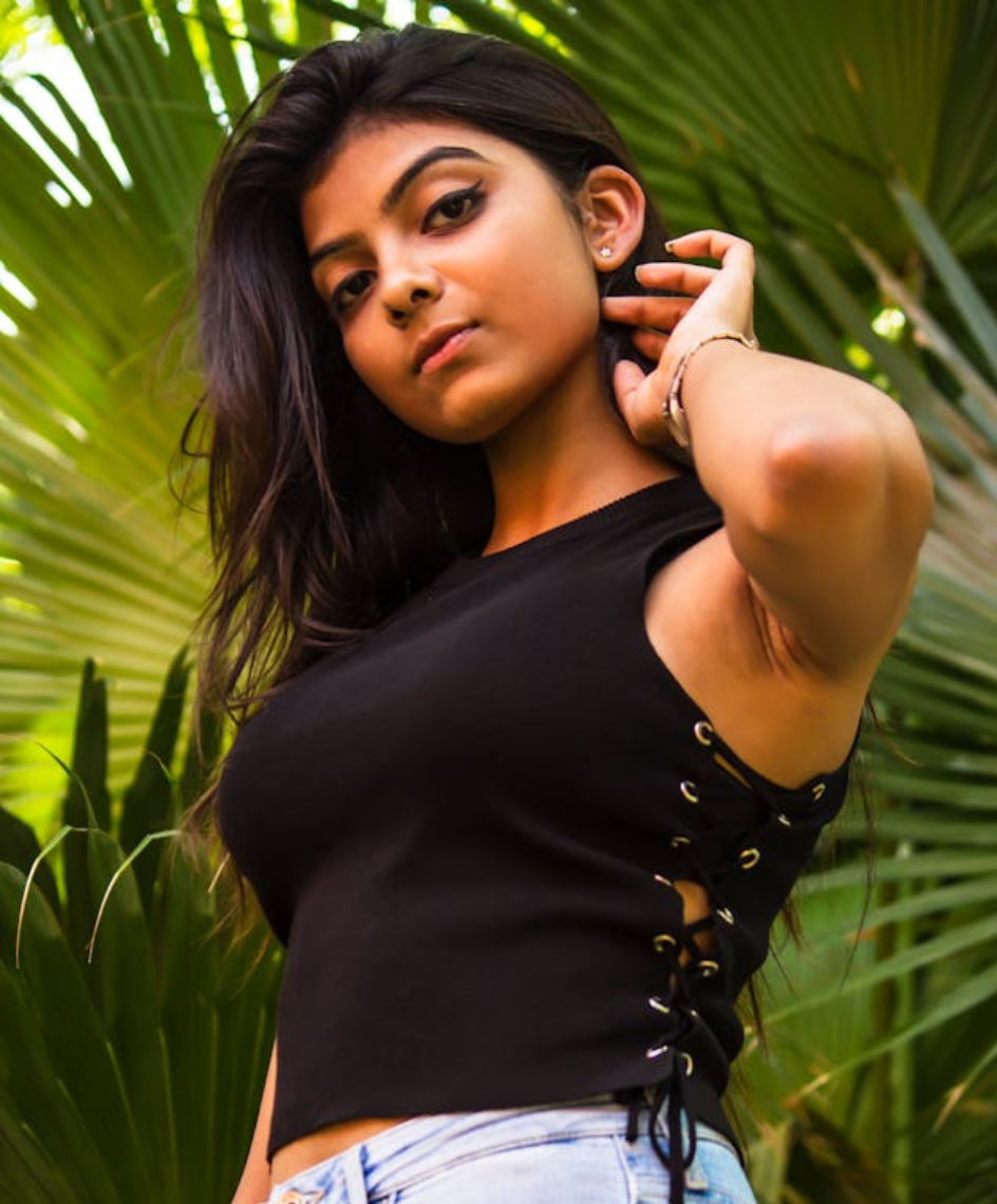 Sophisticated Same-Day Service Female Escorts in Kochi – Intimate Exclusive